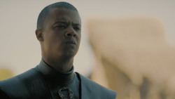 extant_GameOfThrones_8x06-TheIronThrone_5374