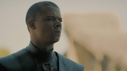 extant_GameOfThrones_8x06-TheIronThrone_5380