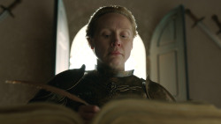 extant_GameOfThrones_8x06-TheIronThrone_6835
